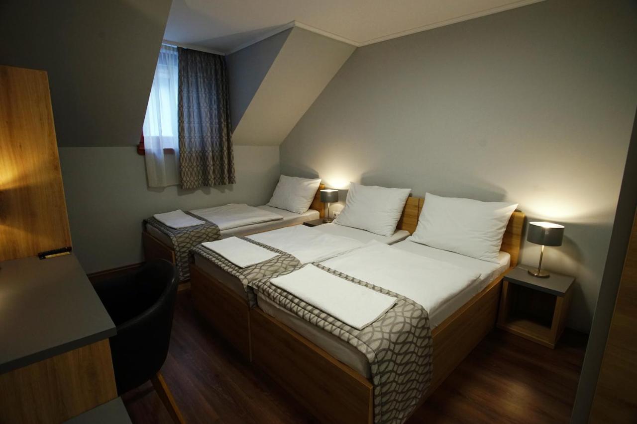 Dolce Vita Panzio Miskolc Extérieur photo