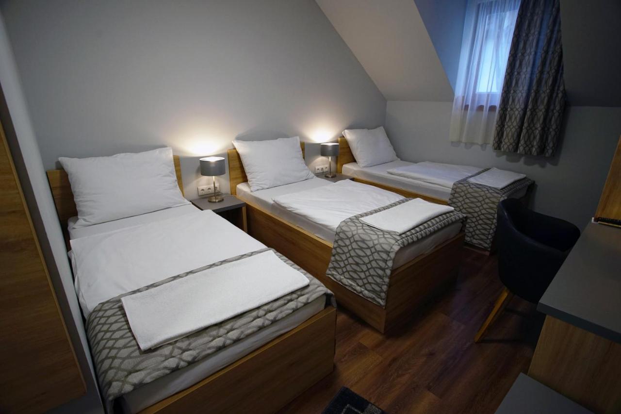 Dolce Vita Panzio Miskolc Extérieur photo