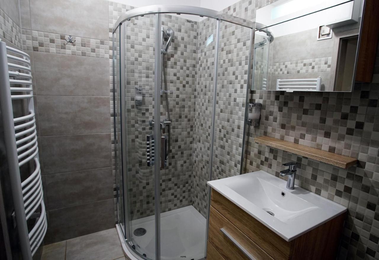 Dolce Vita Panzio Miskolc Extérieur photo